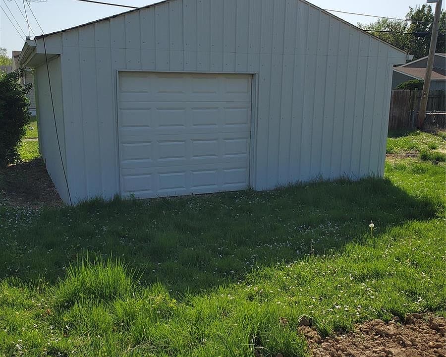 1st image of 852 Saint Bartholomew Dr