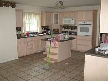 4th image of 46230 Sawyer Ln