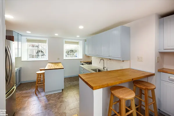 Rented by Brown Harris Stevens | media 21