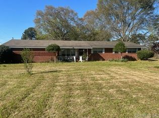 1700 E University St, Magnolia, AR 71753