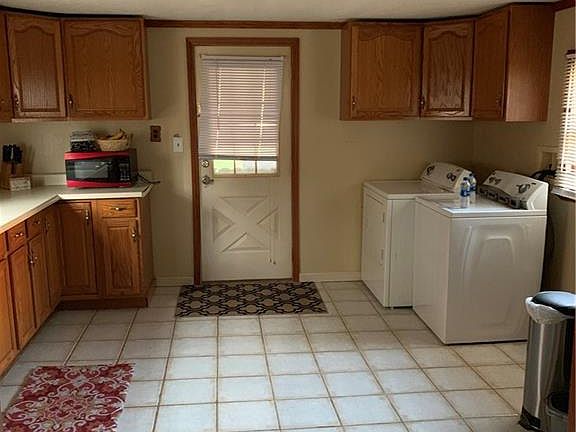3rd image of 4597 W Prospect St