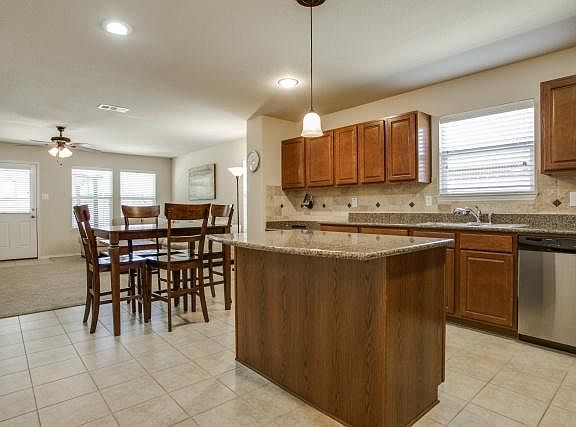 5th image of 2553 Saddlehorn Dr