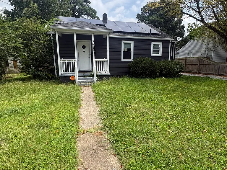 3612 Essex Cir — Photo 1