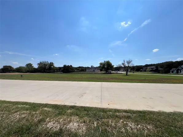6317 Big Elk Dr, Fort Worth, TX 76140