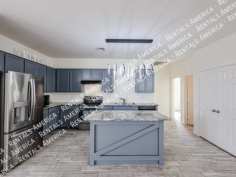 9820 W Sanna St — Photo 14