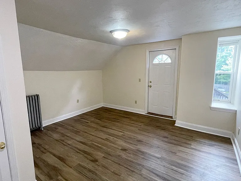 136 Central St — Photo 24
