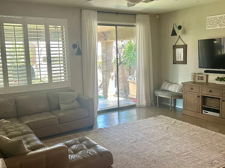 2273 E Skipping Rock Way — Photo 3