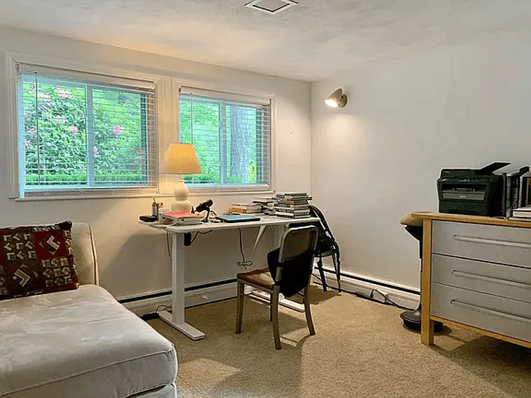 30 Peacock Farm Rd — Photo 10