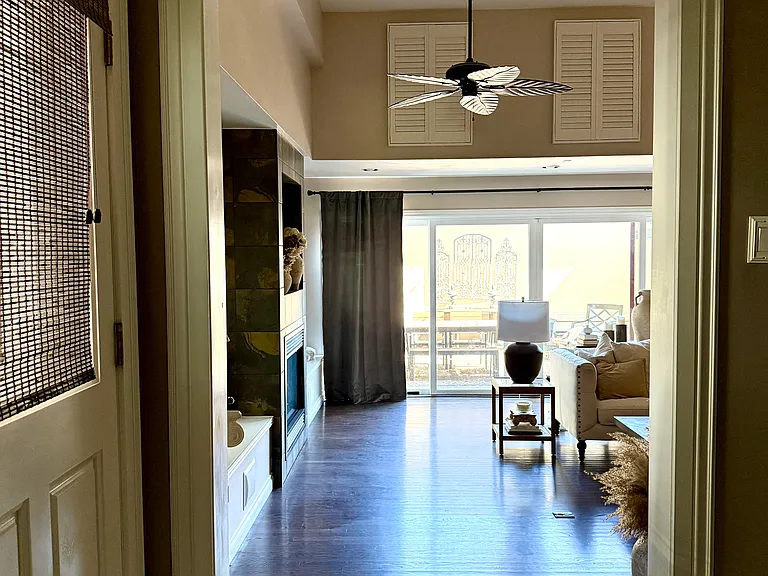 1744 N Lafayette St — Photo 16