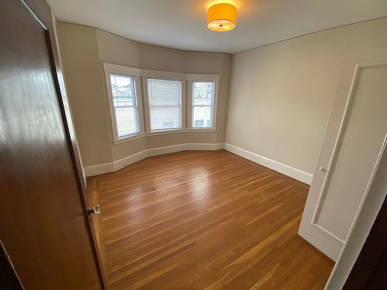 42 Castle Manor Ave — Photo 30