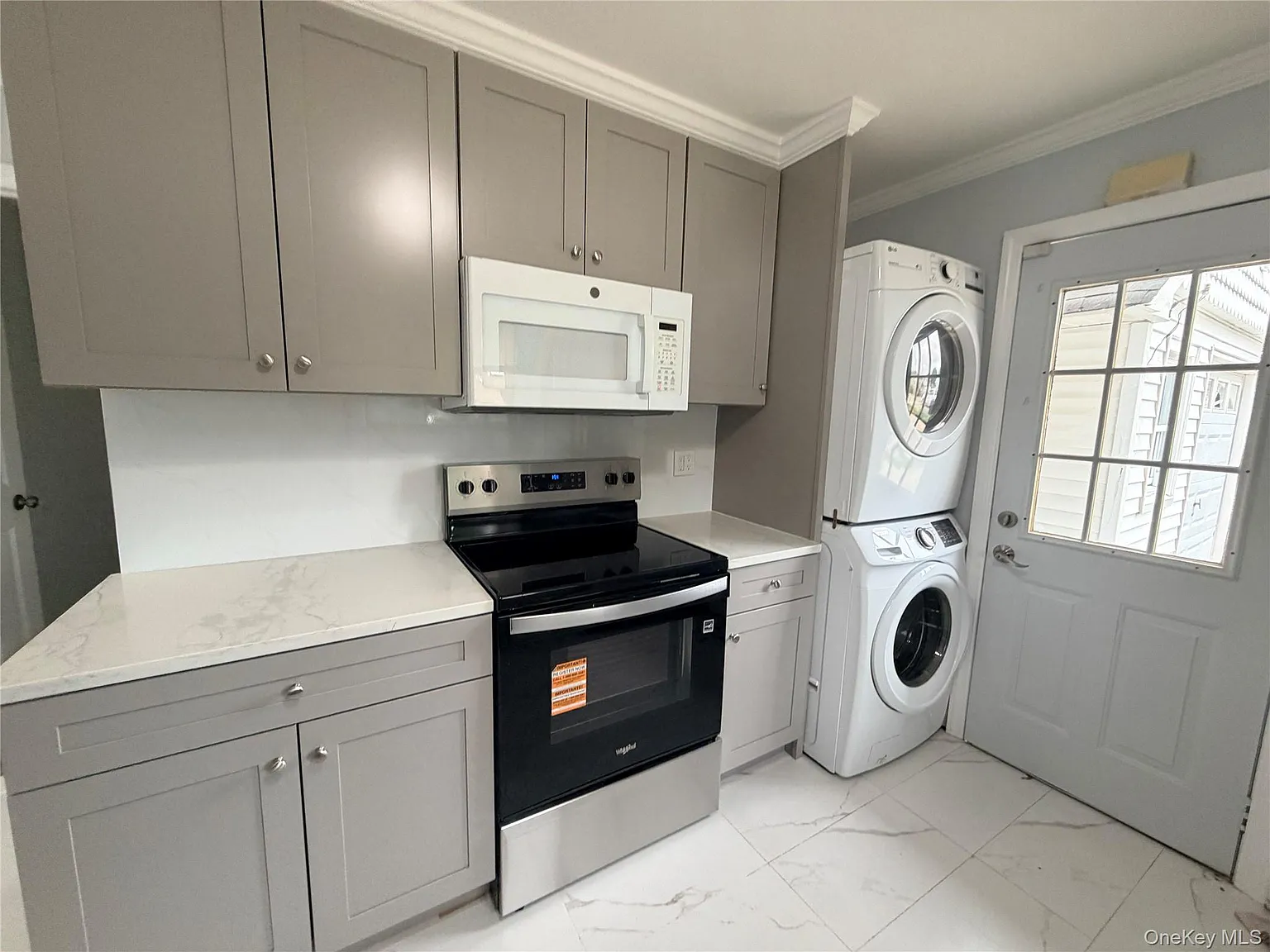 5 bed, 3.0 bath, 1700 sqft, $4,900 — Photo 3