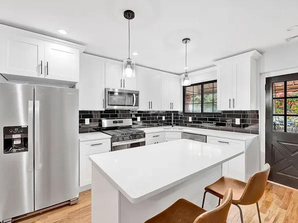 5556 Whitty Ln, Brooklyn, NY 11203