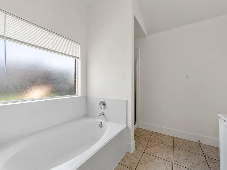 3004 Sweetleaf Dr — Photo 21