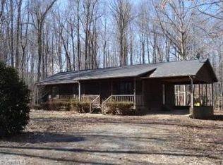 6876 Island Oak Dr, Liberty, NC 27298