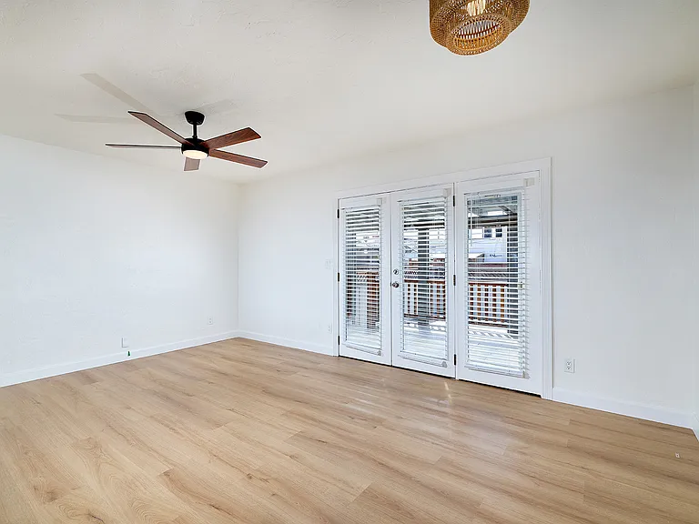 710 S Myers St — Photo 5