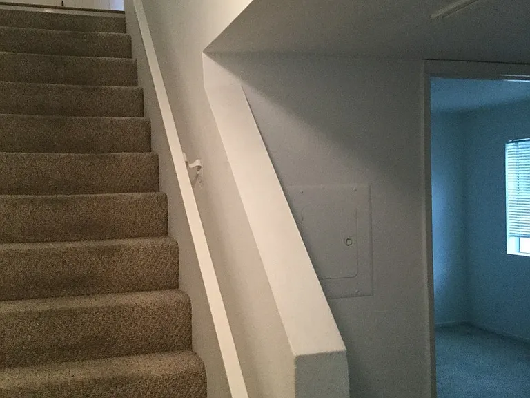 11482 Moorpark St — Photo 9