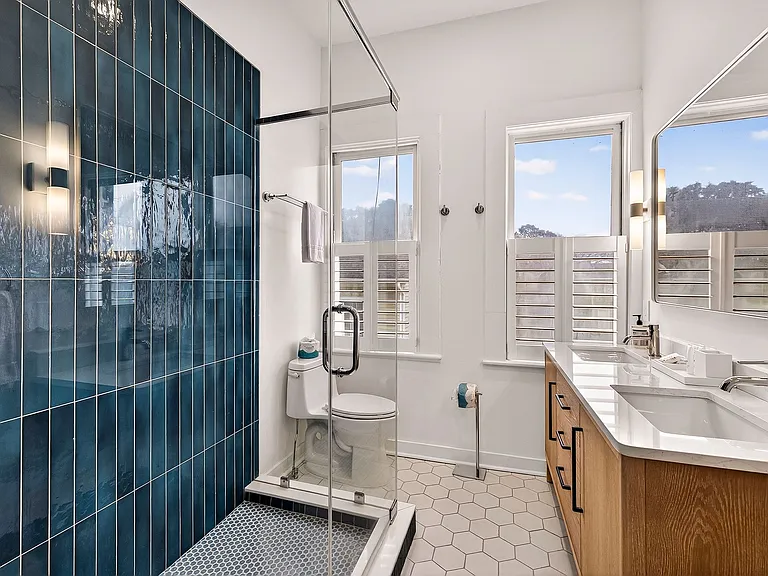 313 W Bolton St — Photo 32