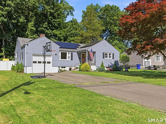 3rd image of 99 Westlook Road