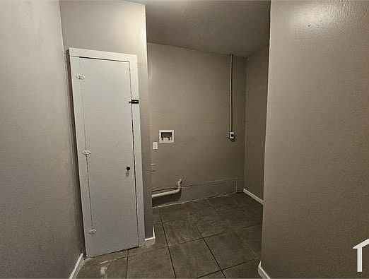 4th image of 425 NW 80th St