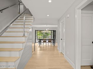 10 Lockwood Rd, Riverside, CT 06878