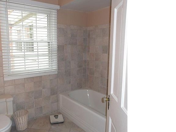5th image of 27821 Santa Barbara Dr
