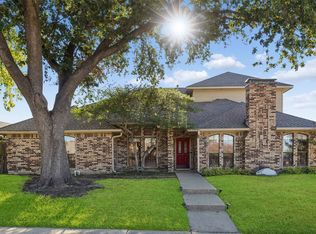2924 Cambridgeshire Dr, Carrollton, TX 75007