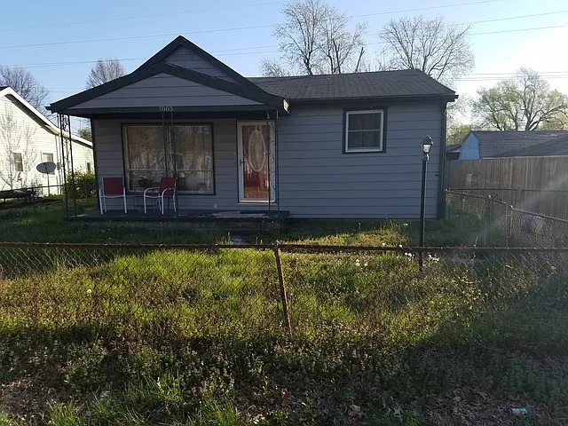 1805 Ferguson Ave photo 1