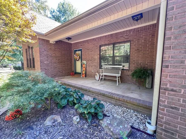 201 Pike Ln, Russellville, AR 72802