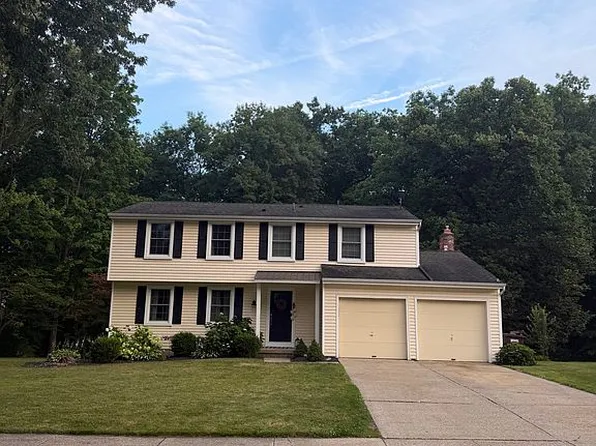 256 Chelmsford Dr, Aurora, OH 44202