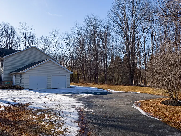409 Kings Hwy — Photo 3