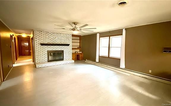 4th image of 2409 E Broad St