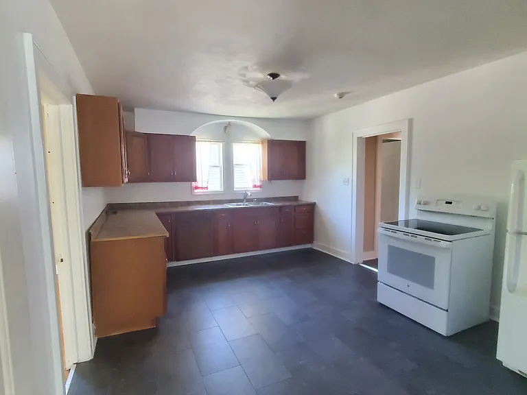809 Eagle St #2 — Photo 4