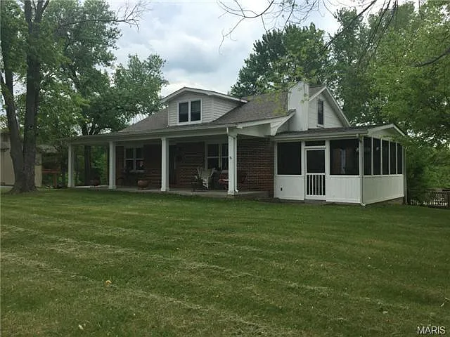 1725 Pottery Rd photo 1