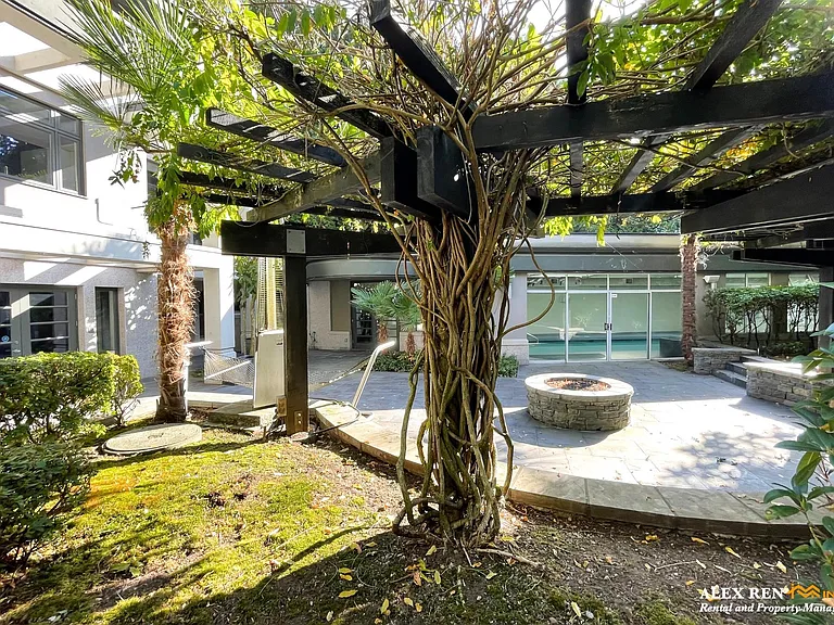 2838 SW Marine Dr — Photo 34