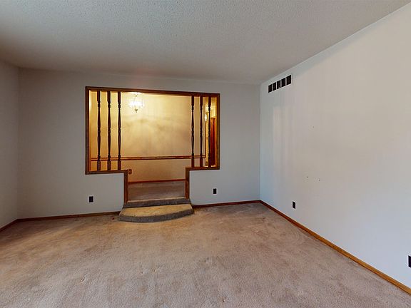 2nd image of 3715 Country Ln