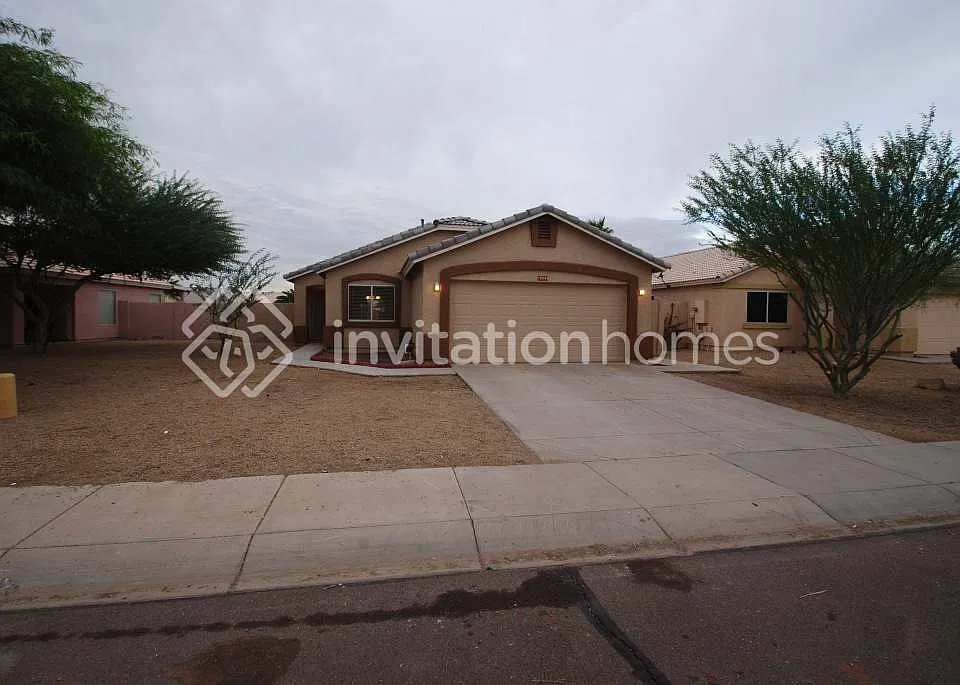 10244 N 92nd Dr