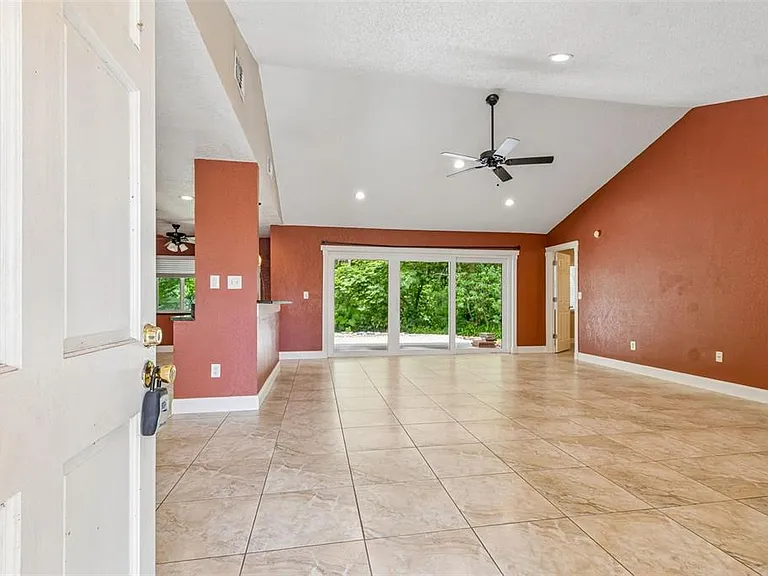 15109 Springview St — Photo 10