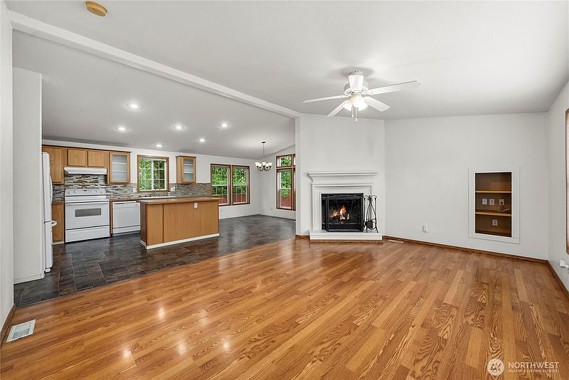 3rd image of 337 Redwood Street