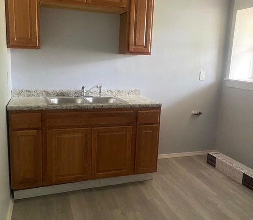 1st image of 10534 S Maryland Ave #3