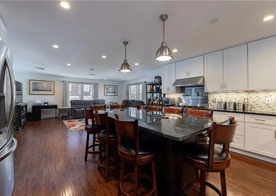 14 Clinton Ave #3