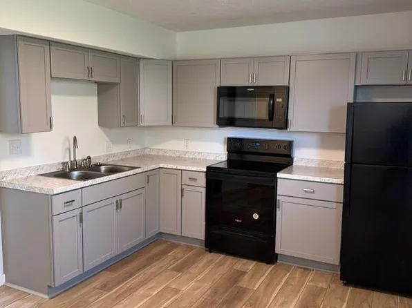 623 E Bain St, Ozark, MO 65721