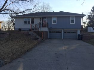 1409 Tamara Dr, Saint Joseph, MO 64506