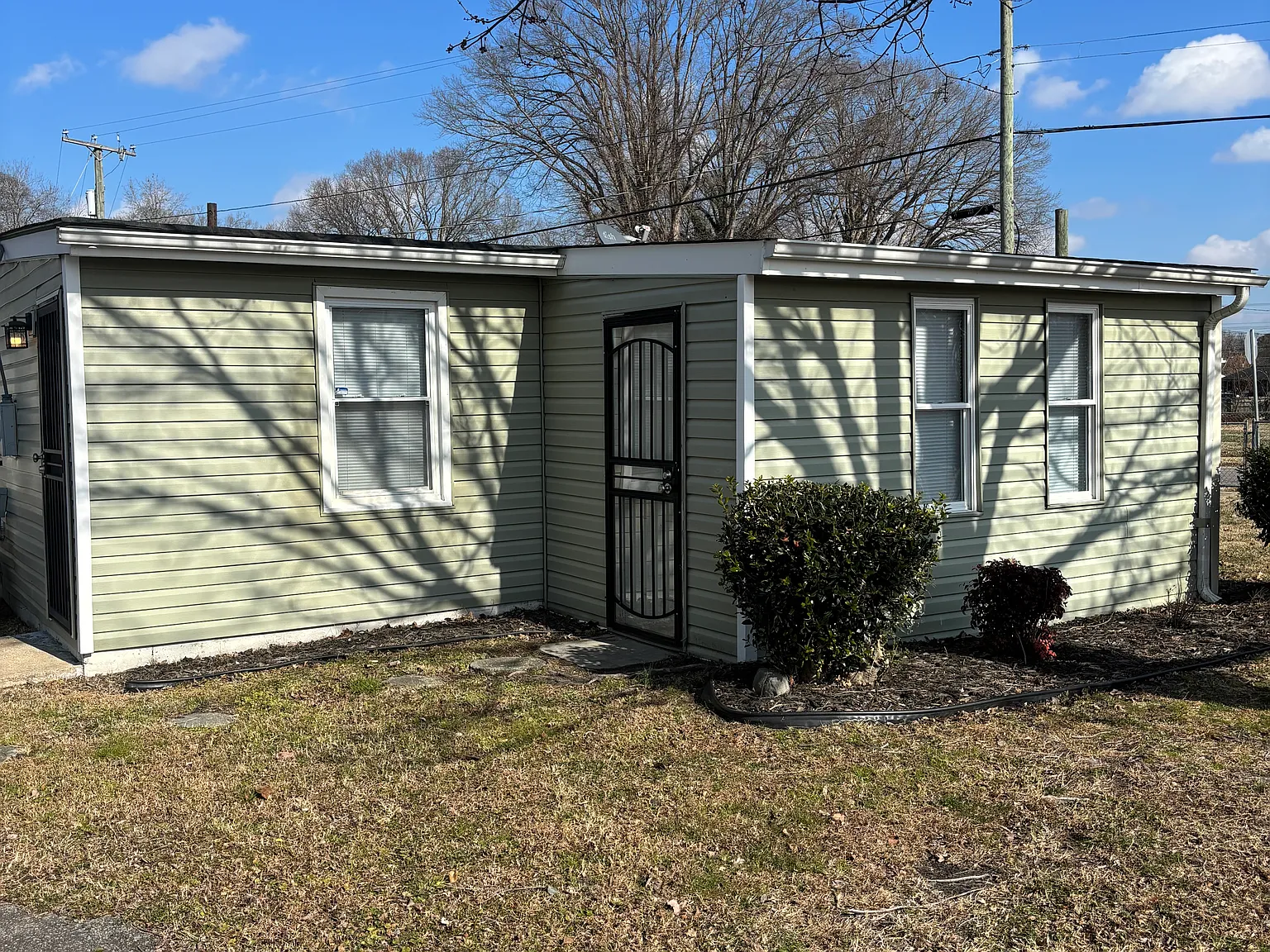 3 bed, 945 sqft, $1,850 — Photo 2