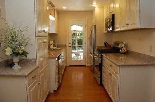3rd image of 432 Amaral Cir