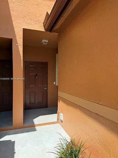 Sectors 3 & 4 Boundary Pl — Photo 2