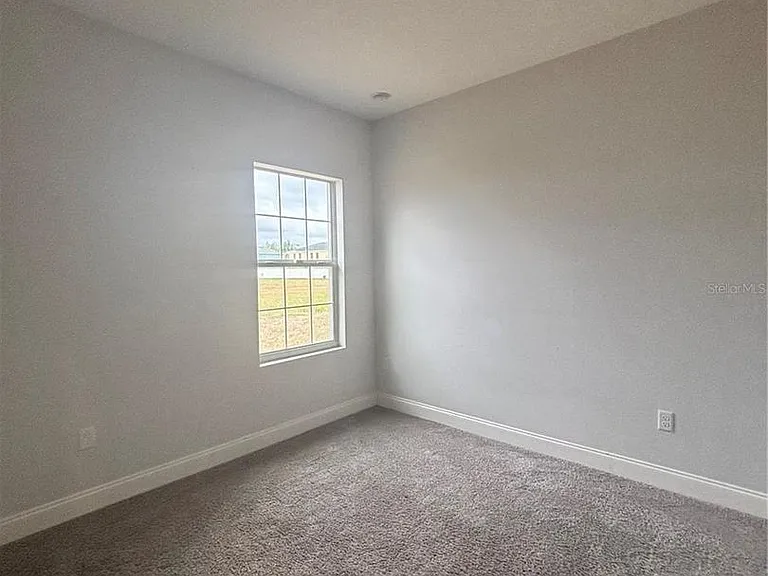 423 Churchill Ct — Photo 6
