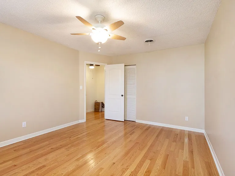 308 Twykingham Pl — Photo 22