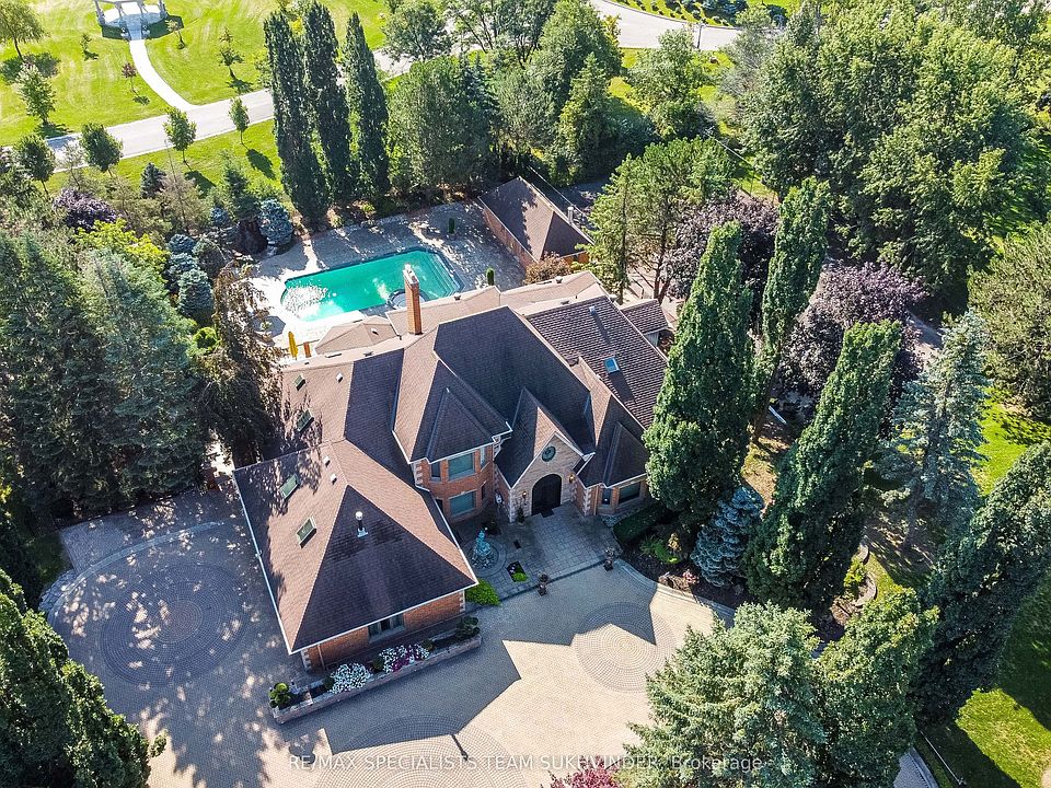 1st image of 12 Edgeforest Dr