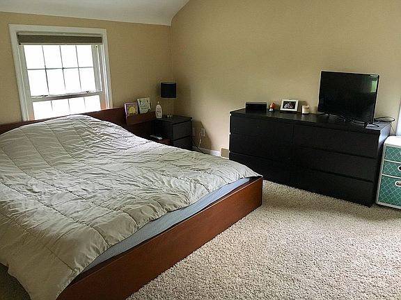 5th image of 422 Scottwood Ave
