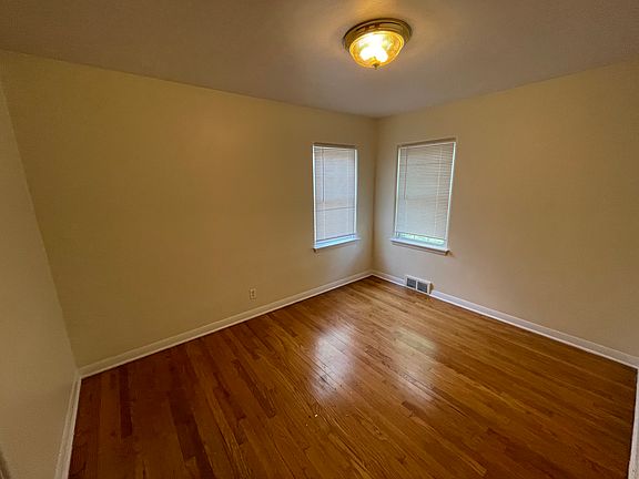 2nd image of 1911 Bell Ave